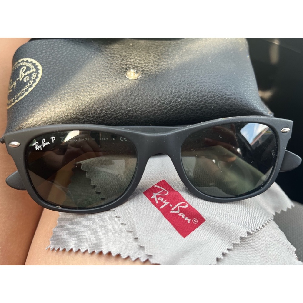 Ray-Ban Woman’s sunglasses